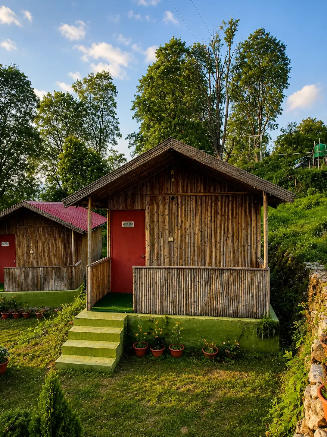 Super Deluxe Bamboo Hut - Exterior